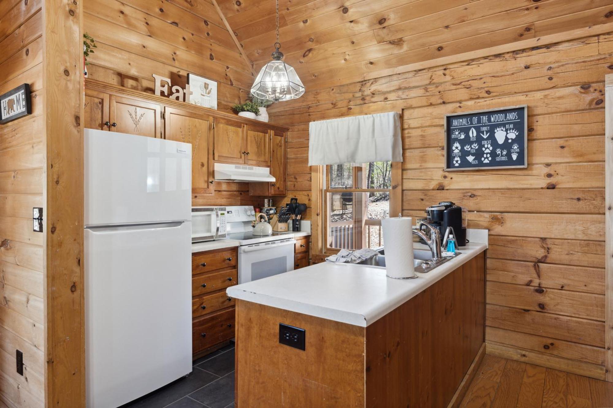 Cozy Family Friendly Cabin With Hot Tub, Near Gatlinburg, Pigeon Forge, Dollywood Sevierville Exterior foto